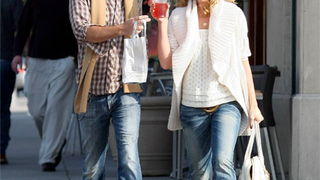 Just-Married Katherine Heigl Raises A Glass Cup